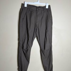 Under armour jogger pants mens size 30x30 brown